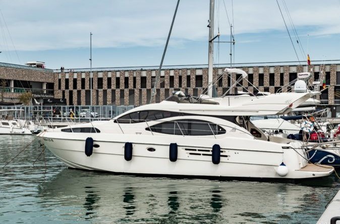 Azimut 46