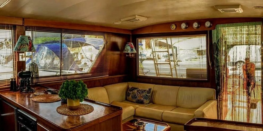 Hatteras 77 Convertible