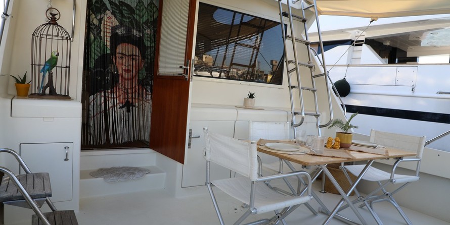 Hatteras 77 Convertible