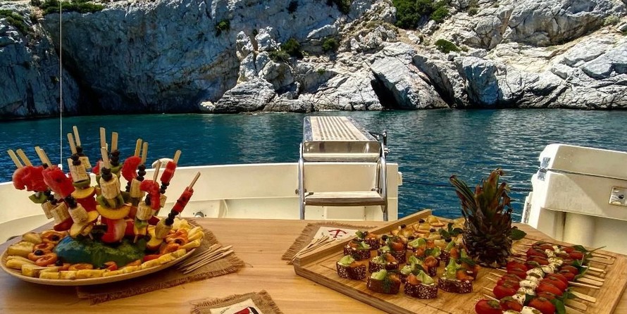 Hatteras 77 Convertible