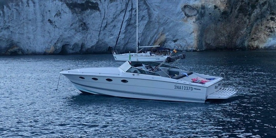 Tornado 38 Cruising