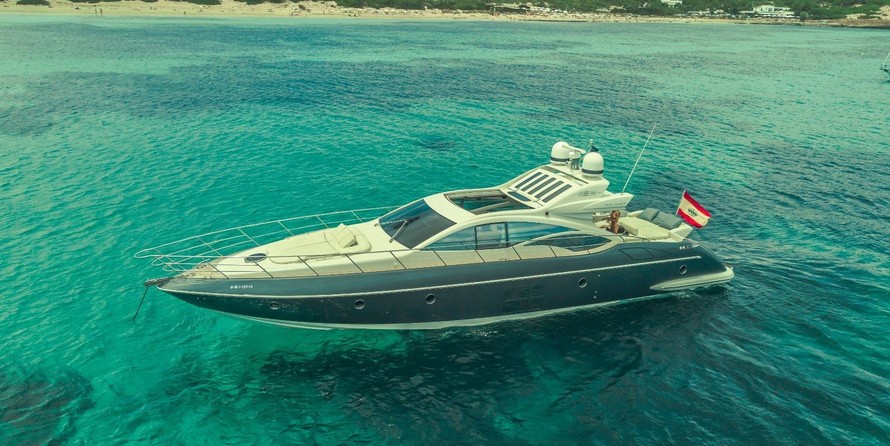 Azimut 68S