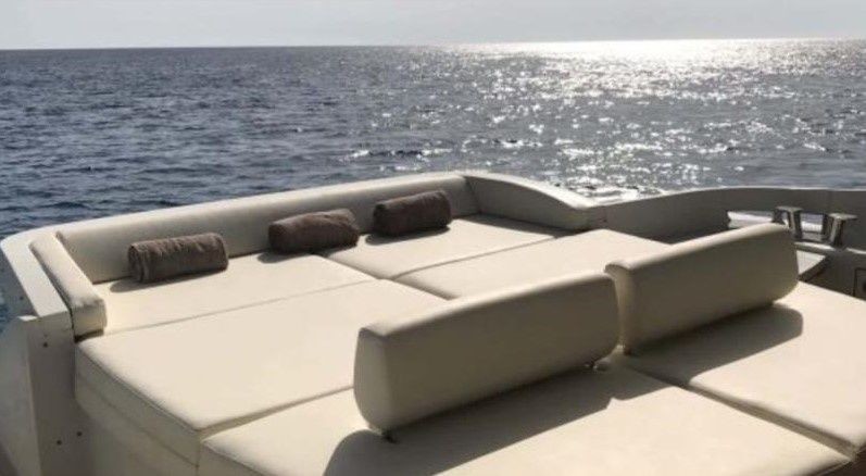 Azimut 68S