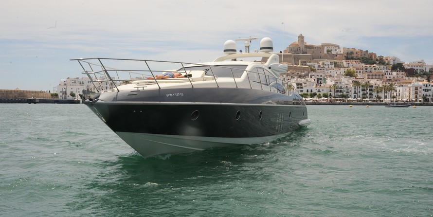 Azimut 68S