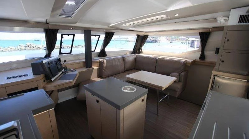 Fountaine Pajot Saona 47