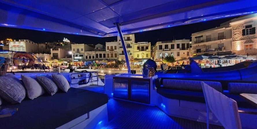 Fountaine Pajot Alegria 67