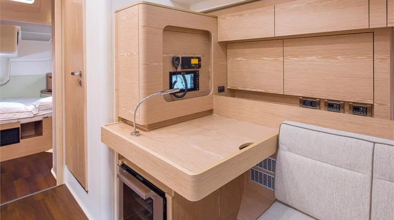 Hanse 588