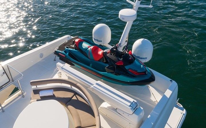 Ferretti 80