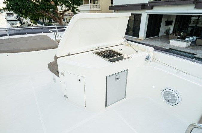 Ferretti 80
