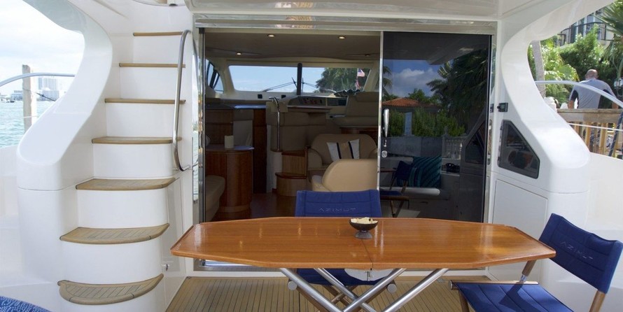 Azimut 50 Fly Galley Up