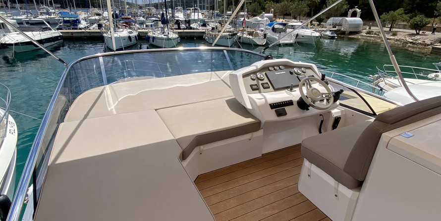 Sessa Fly 47