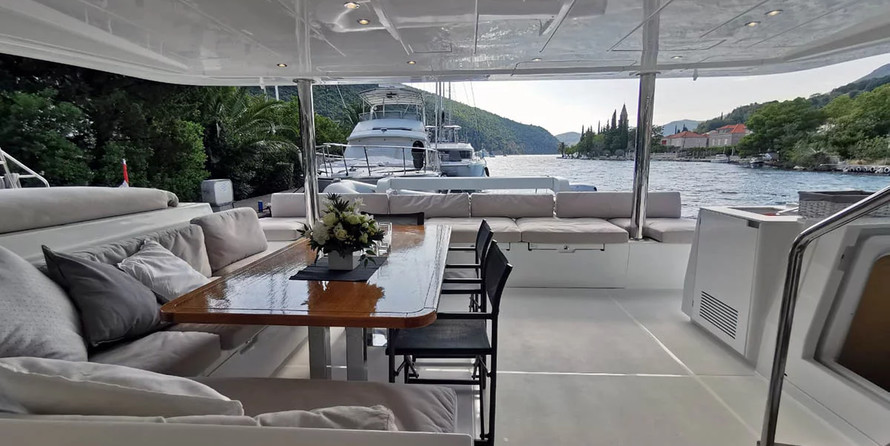 Lagoon 560 S2