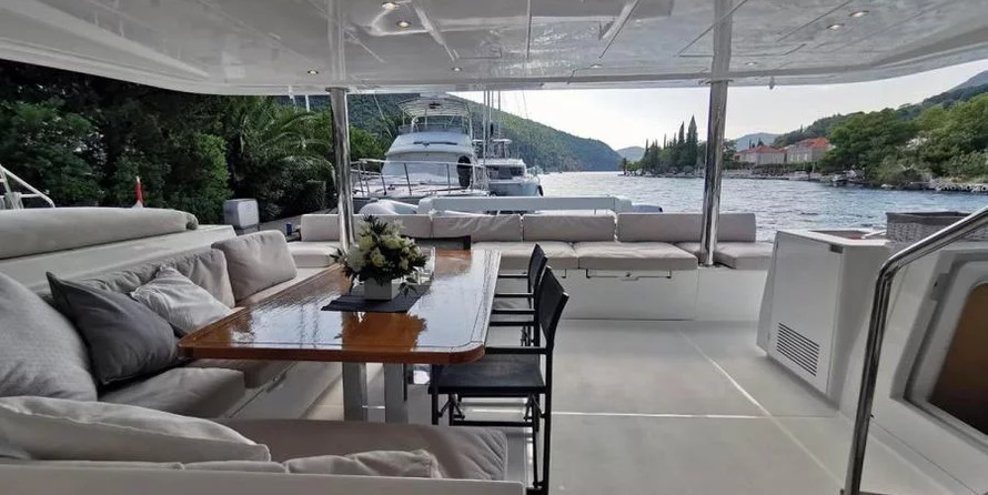 Lagoon 560 S2