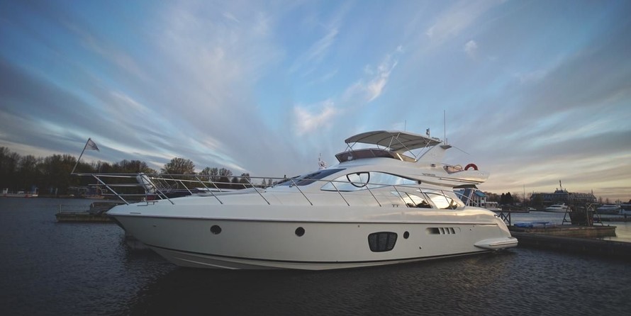 Azimut 55