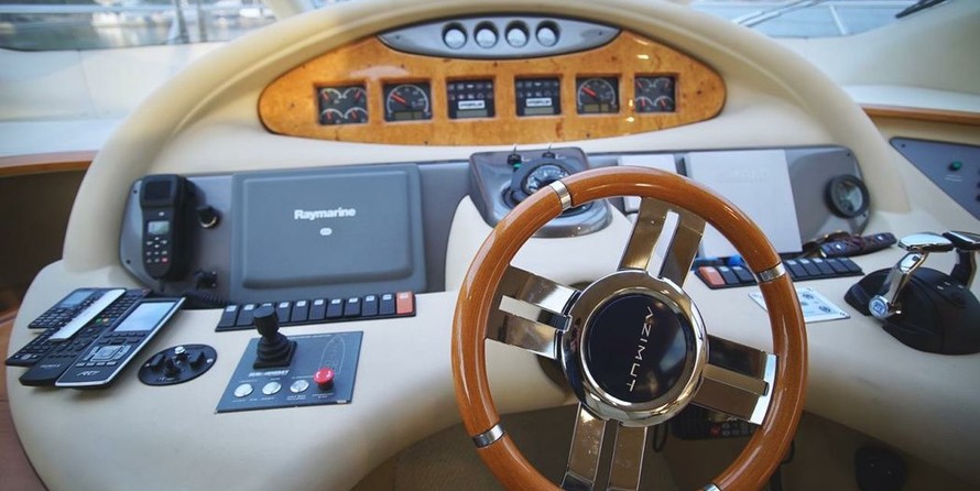 Azimut 55