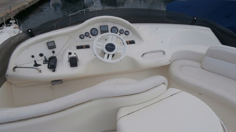 Azimut 46