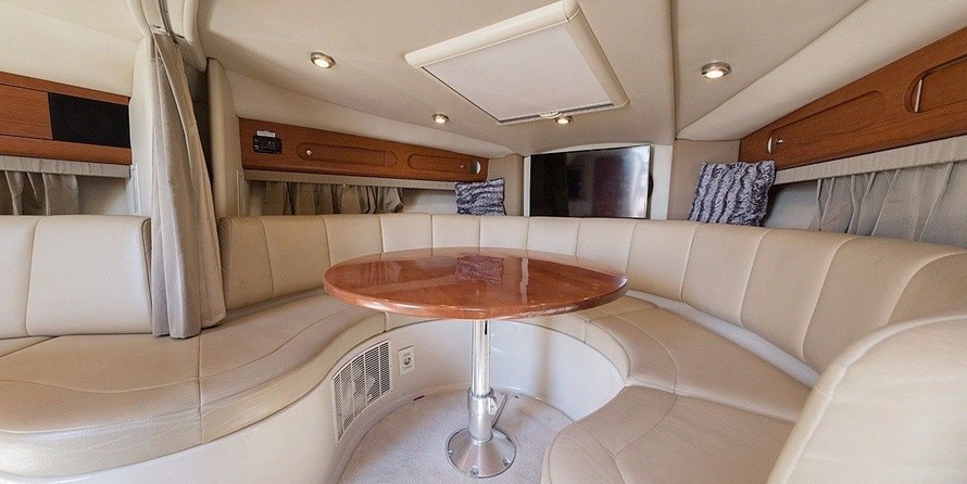 Chaparral 330 Signature