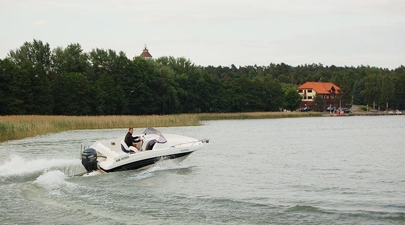 AM 555