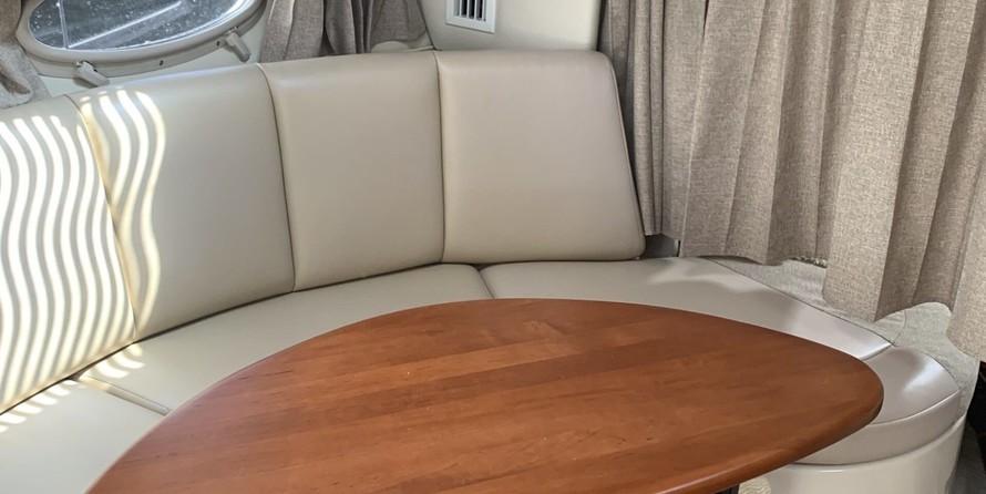 Chaparral 320