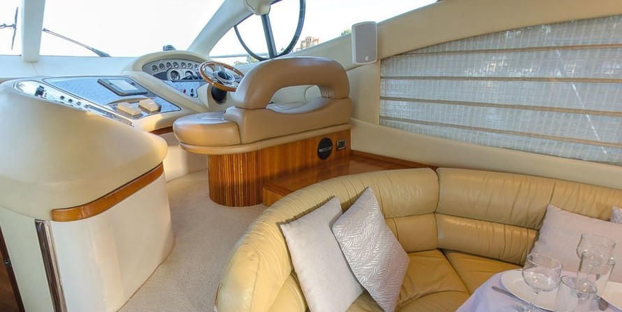 Azimut 46