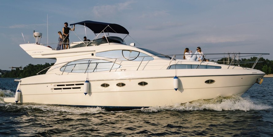 Azimut 46