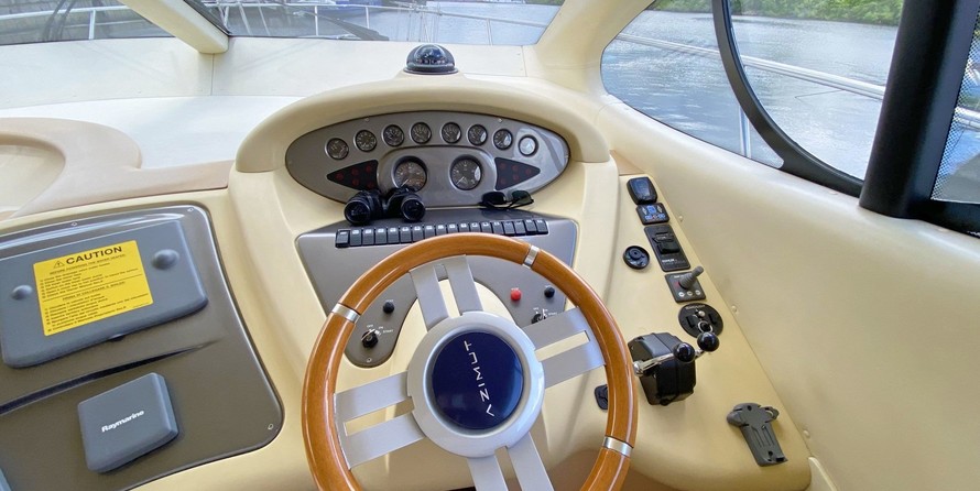 Azimut 46