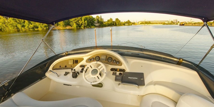 Azimut 46