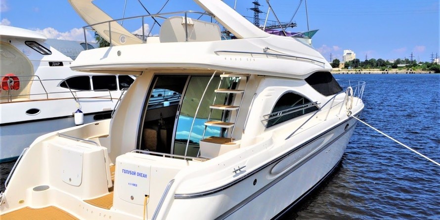 Maxum 2400