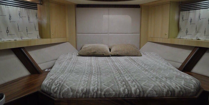 Maxum 2400