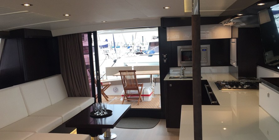 Fountaine Pajot Cumberland 47