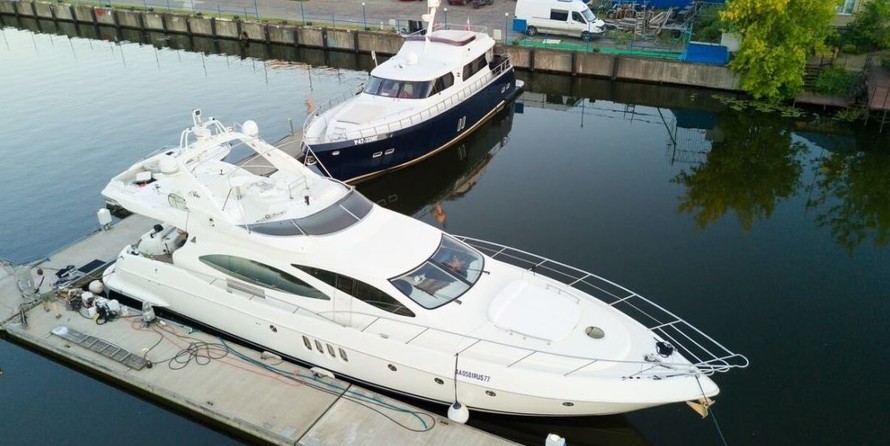 Azimut 68