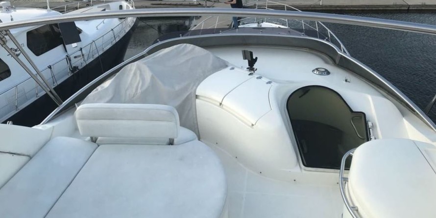 Azimut 68