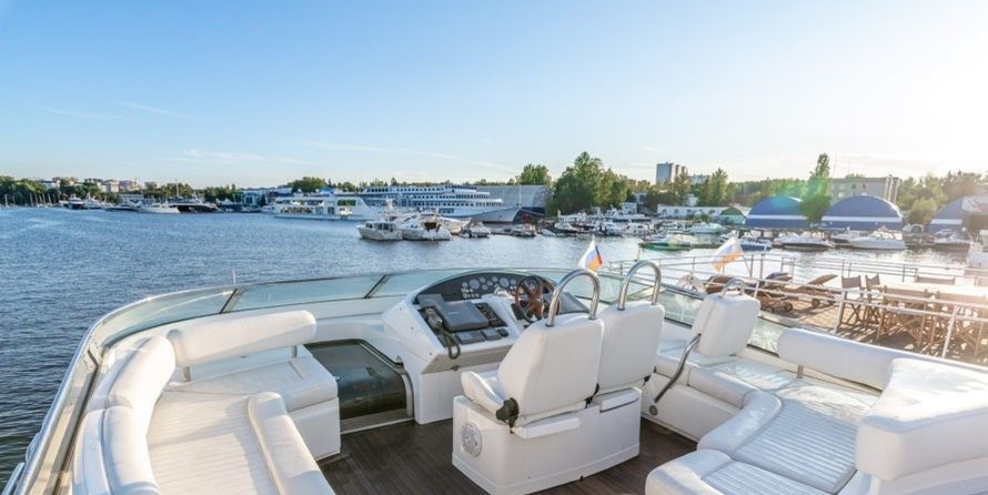 Fairline 74 Squadron