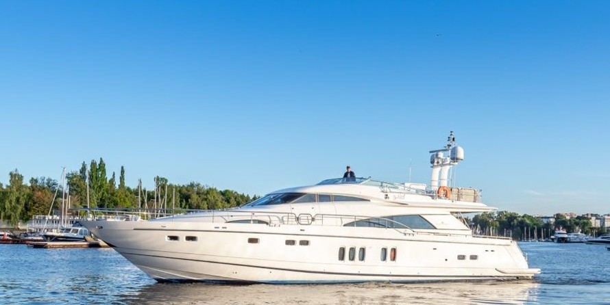 Fairline 74 Squadron