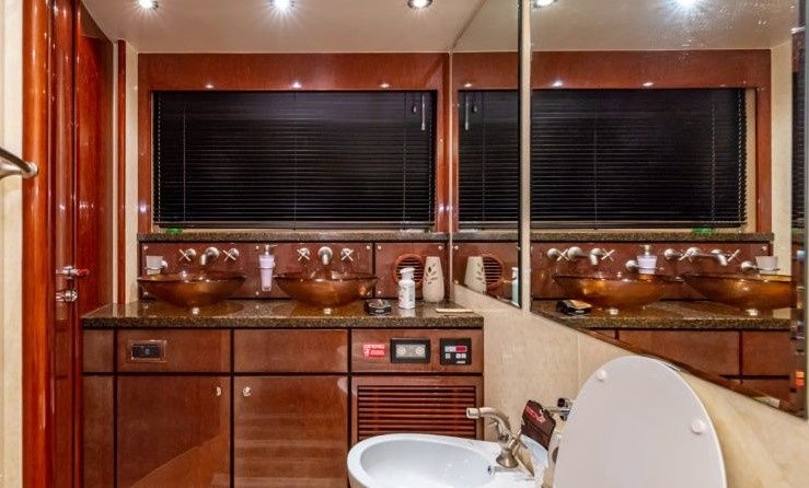 Fairline 74 Squadron