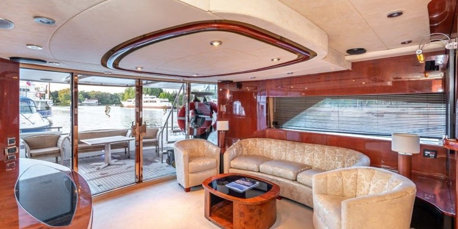 Fairline 74 Squadron