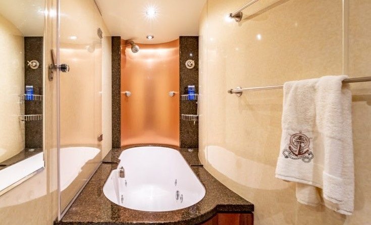 Fairline 74 Squadron