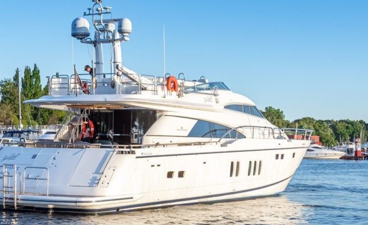 Fairline 74 Squadron