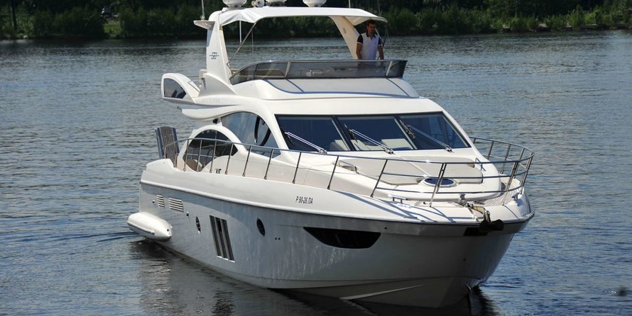 Azimut 58