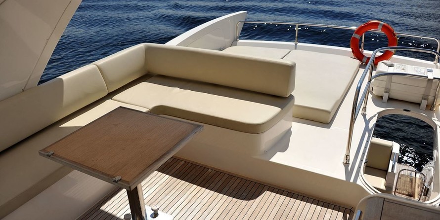 Azimut 58
