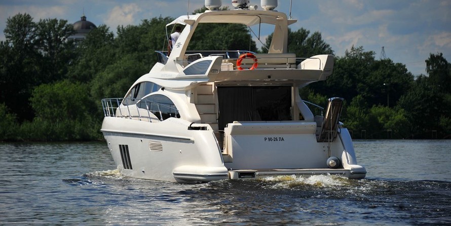 Azimut 58