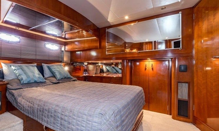 Carver 56 Voyager SE