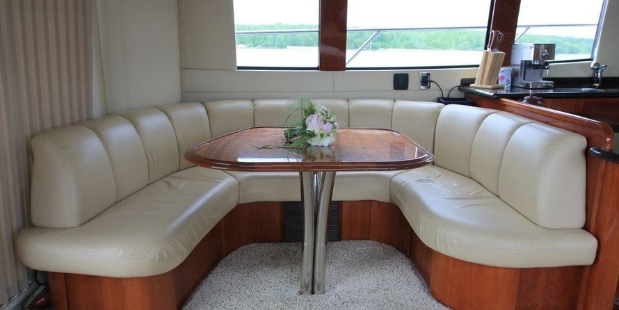 Carver 56 Voyager SE