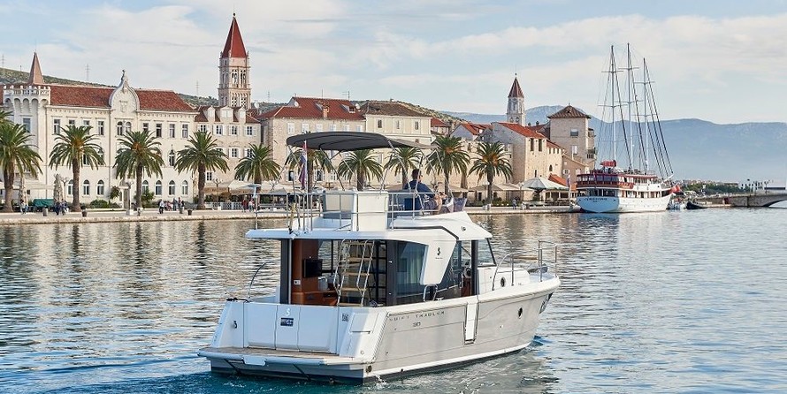 Beneteau Swift Trawler 30