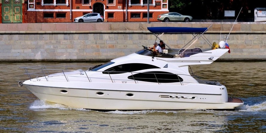 Azimut 42