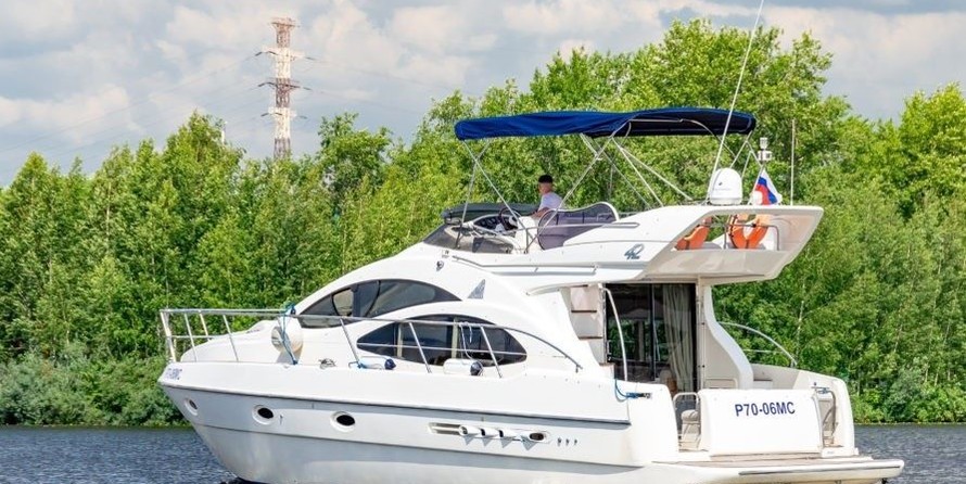 Azimut 42
