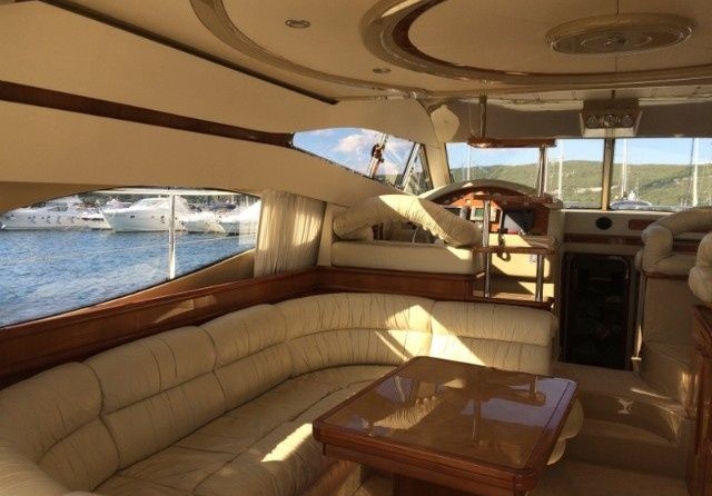Ferretti 460