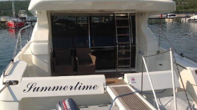 Ferretti 460