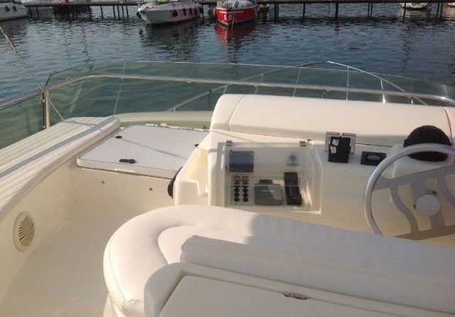 Ferretti 460