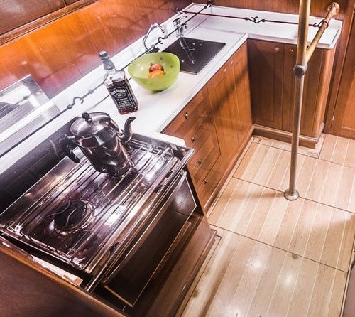 Custom built under lloyds class 100a1 nordia 61 ketch